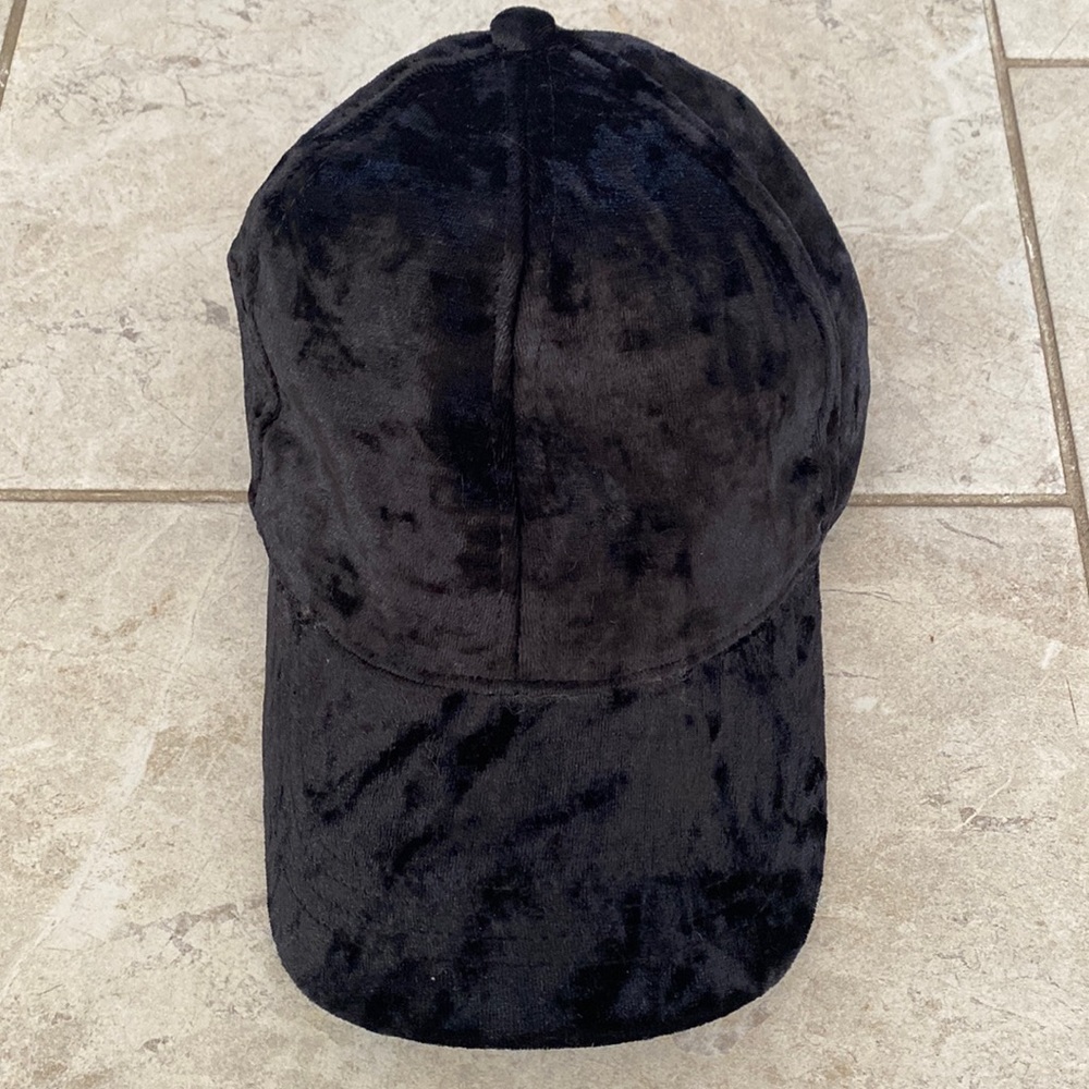 David And Young Black Velvet Hat